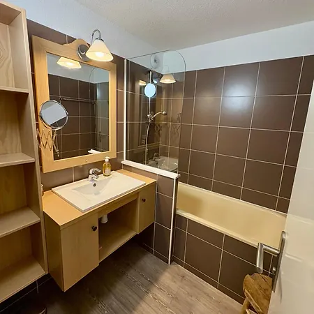 Apartment Pierre Et Les Bergers Au Pied Des Pistes & Piscine -sauna & Balcon Sud *